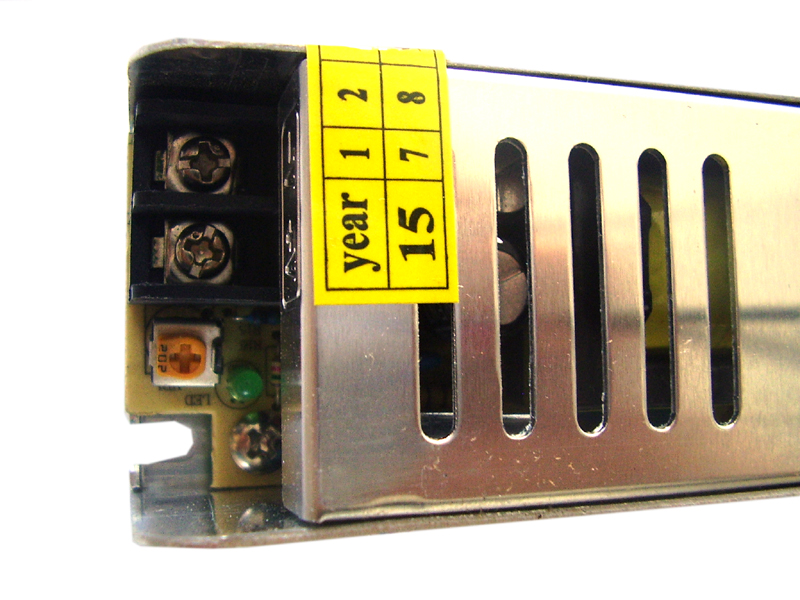 SPÍNANÝ ZDROJ 12V/120 W - slim