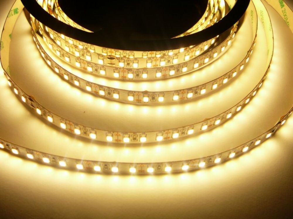 LED PÁSEK 12V, 20W, 120LED/m TEPLÁ BÍLÁ - INTERIÉR