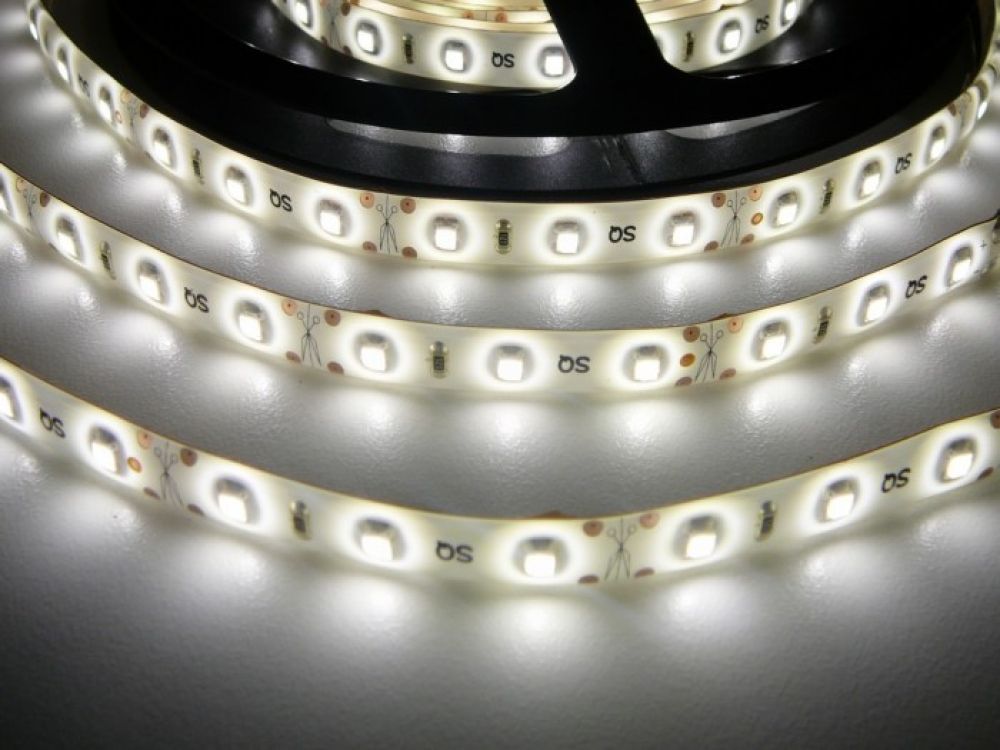 LED PÁSEK 12V, 4,8W, 60LED/m DENNÍ BÍLÁ - VODĚODOLNÝ