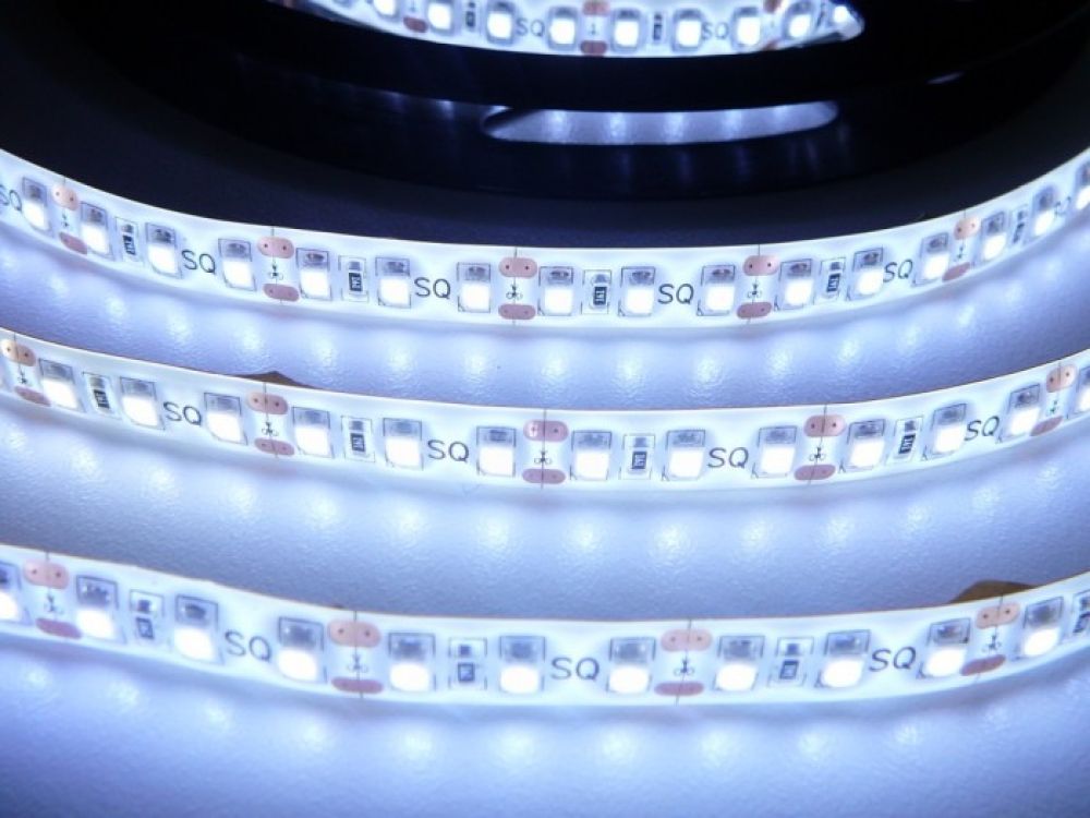 LED PÁSEK 12V, 9,6W, 120LED/m STUDENÁ BÍLÁ - VODĚODOLNÝ