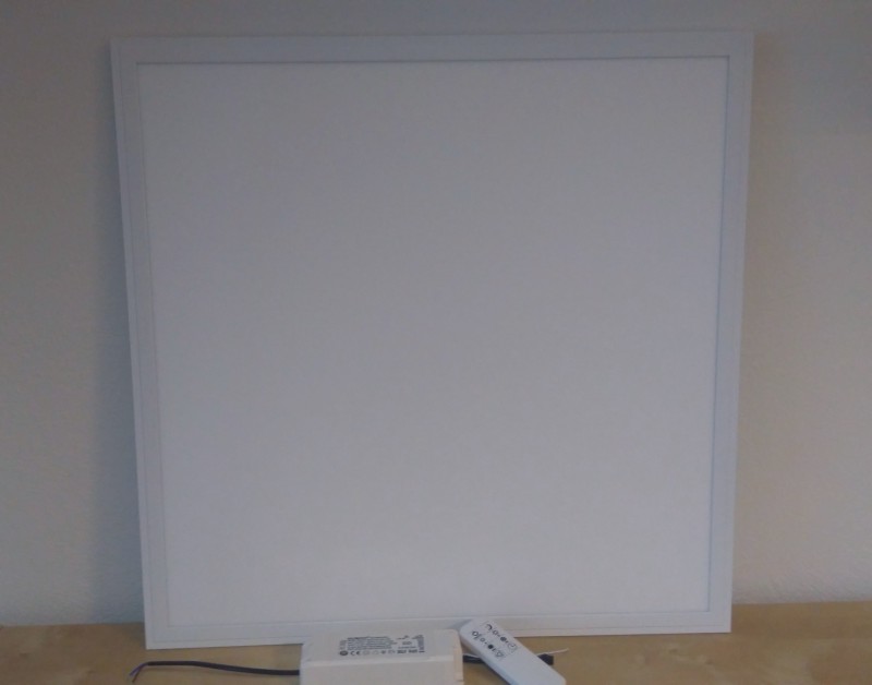 LED stmívatelný CCT panel 40W