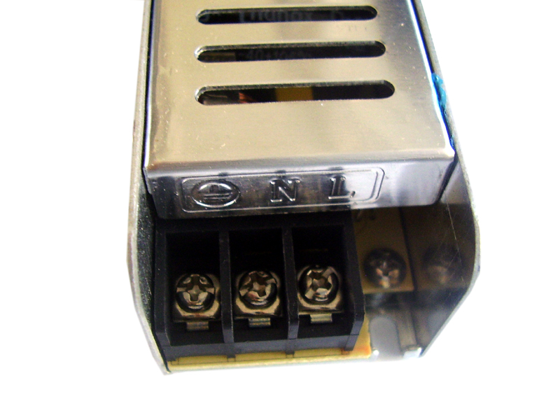 SPÍNANÝ ZDROJ 12V/60 W - slim