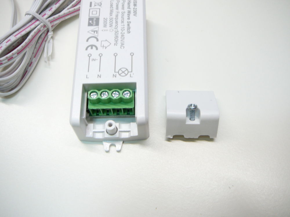 Bezdotykový spínač s IR senzorem 230V