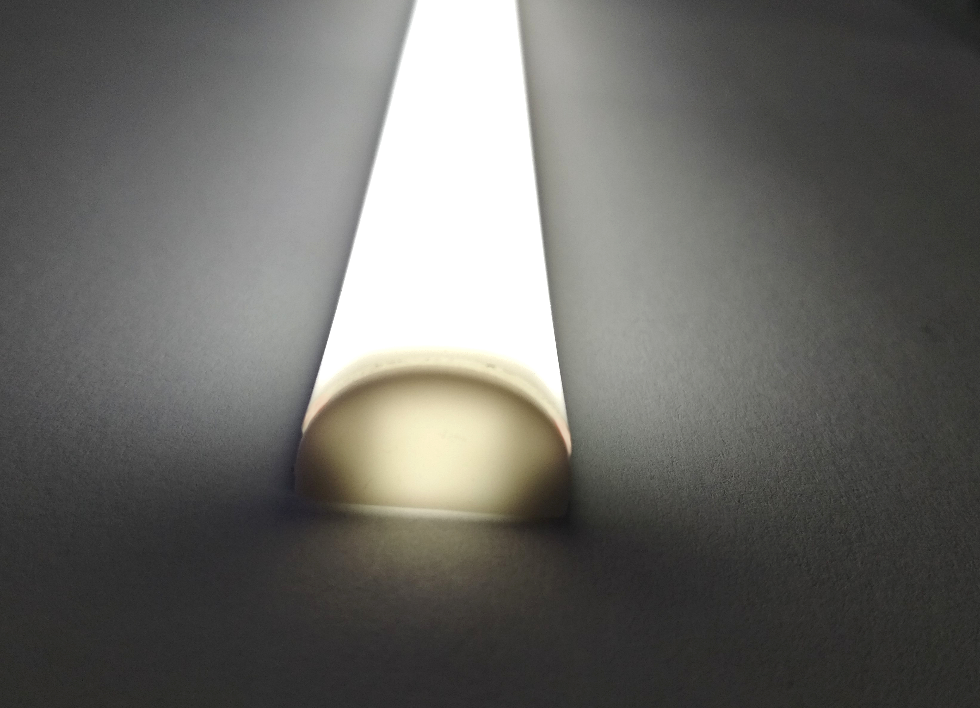 LED DOTYKOVÉ SVÍTIDLO LIN SE STMÍVÁNÍM 12V - varianty 12W a 24W