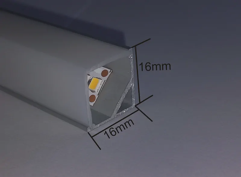 LED svítidlo 24V, 8W, 34cm