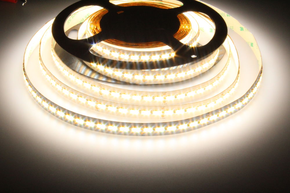 LED PÁSEK 24V, 24W, CCT/MULTIBÍLÝ, 240 LED/m - INTERIÉR